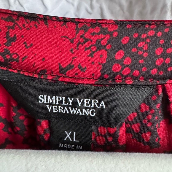 3 Blouse bundle - Picture 2 of 9